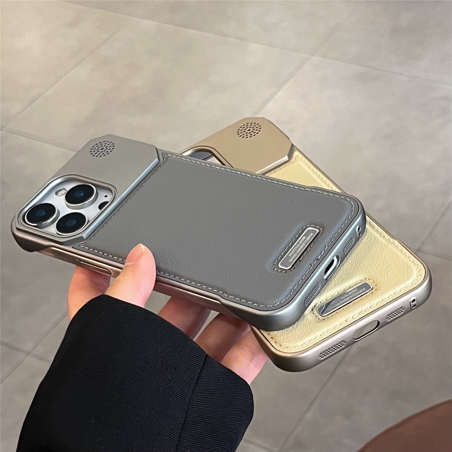Iphone 17 Mettalic Case